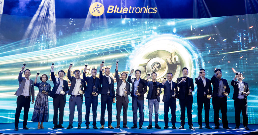 ការបើកហាង Bluetronics ចំនួន 50ទីតាំង នៅព្រះរាជាណាចក្រកម្ពុជា ក្នុងរយៈពេលតែកន្លះឆ្នាំ ក្នុងគោលបំណងអោយមានភាពរីកចំរើនចំនួន ៧ដង ក្នុងឆ្នាំ២០២១