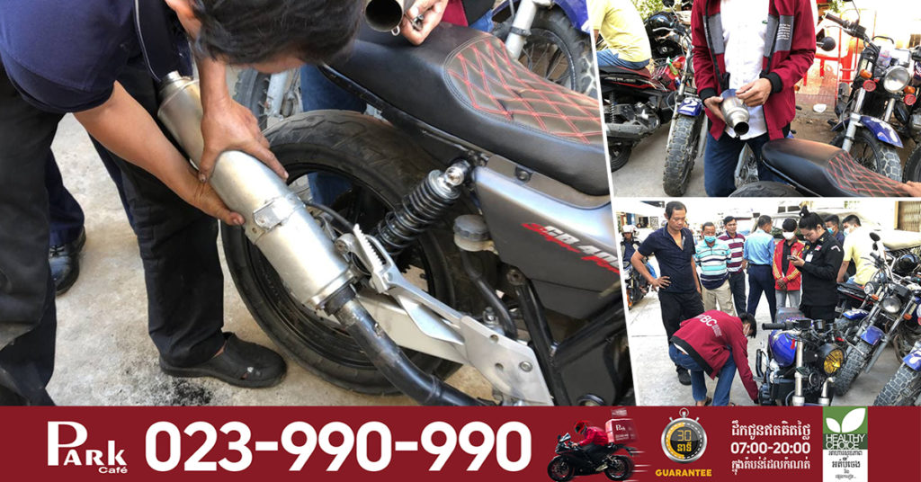 សមត្ថកិច្ចនគរបាលខណ្ឌមានជ័យ ប្រគល់ម៉ូតូធំកែឆ្នៃដាក់បំពង់ស៊ីម៉ាំងខុសបច្ចេកទេស ឲ្យទៅប្ដូរដាក់បំពង់ស៊ីម៉ាំងដូចដើមវិញ ដើម្បីកុំអោយបង្កសំឡេងរំខានដល់ប្រជាពលរដ្ឋ