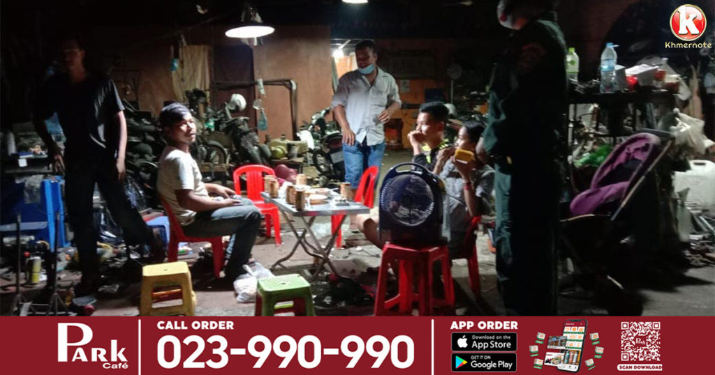 គ្រប់គ្នាកំពុងតែបារម្មណ៍រឿងកូវីដ​​ បែរពួកគាត់ជួបជុំគ្នាផឹកសុី គ្មានខ្លាច​ឆ្លងកូវីដអីសោះ