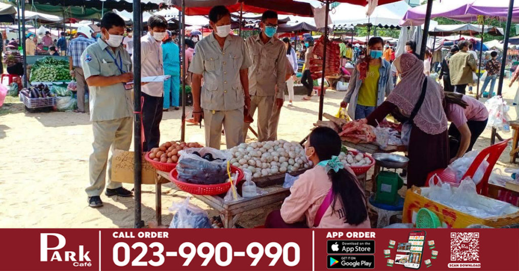 មន្រ្តីជំនាញខេត្តកណ្ដាល បានចុះស្រង់តម្លៃទំនិញ និងណែនាំអាជីវករទាំងអស់ បិតស្លាកទំនិញឲ្យច្បាស់លាស់ ជៀសវាសឆ្លៀតឱកាសលក់តម្លើងថ្លៃ