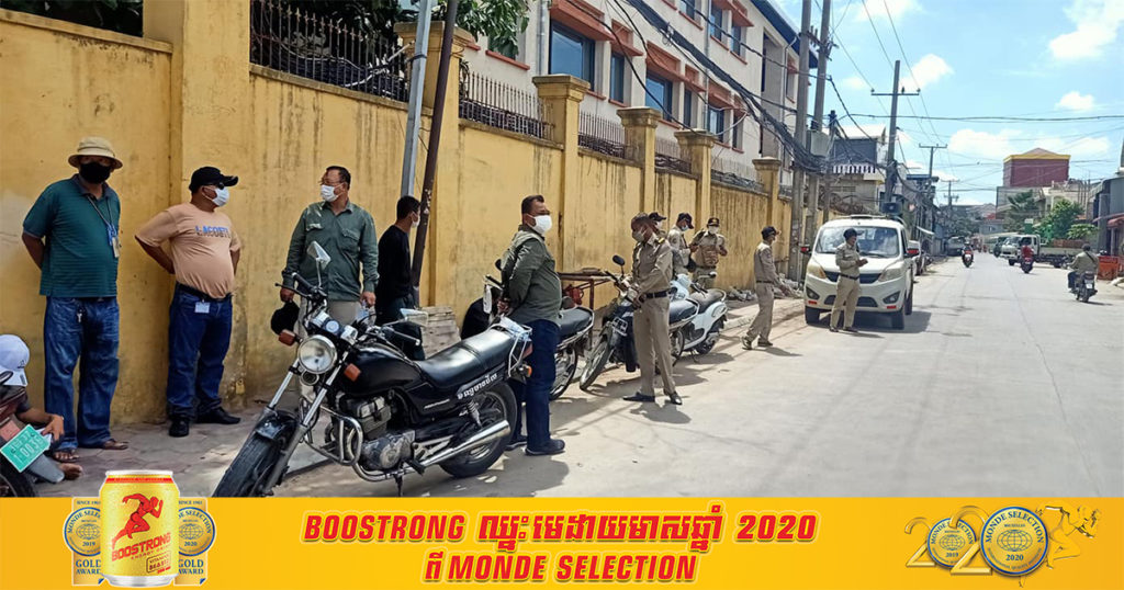 សាលាសង្កាត់ស្ទឹងមានជ័យ បញ្ជាក់ថា ឃ្លាំងស្តុកទំនិញ (ស្តុកខារ៉ាបាវ)  របស់ឈ្មោះ ស ពុទ្ធា មានកម្មករសរុប ៥៣ នាក់ ឆ្លងកូវីដ១៩