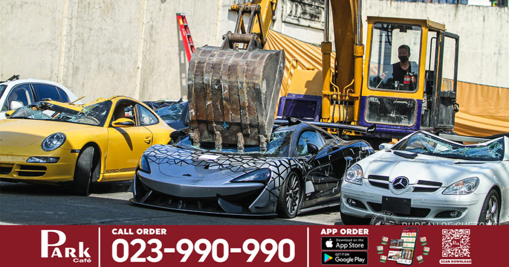 រថយន្តស៊េរីទំនើបៗគេចពន្ធខុសច្បាប់ជាច្រើនគ្រឿងមានតម្លៃជាង១លានដុល្លារ ត្រូវបានអាជ្ញាធរហ្វីលីពីនកម្ទេចចោលទុកជាការព្រមាន