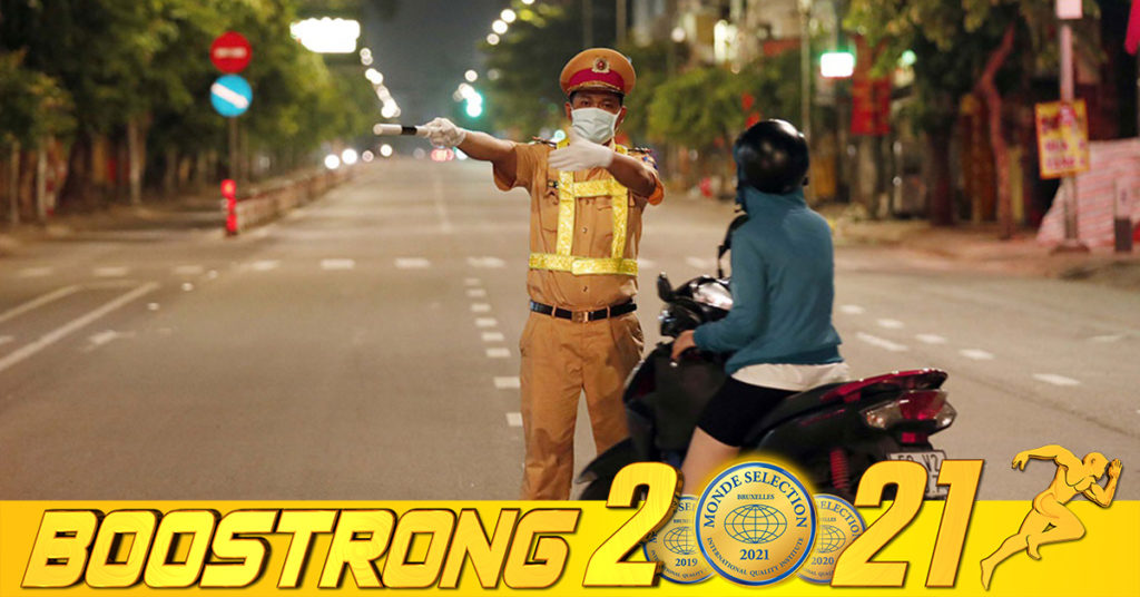 ស្ថានអគ្គកុងស៊ុលកម្ពុជាប្រចាំទីក្រុងហូជីមិញ ជូនដំណឹងបងប្អូនប្រជាពលរដ្ឋខ្មែរកំពុងមានវត្តមាននៅទីក្រុងហូជីមិញ ដោយអាជ្ញាធរសម្រេចហាមប្រជាជនមិនអោយចេញក្រៅផ្ទះនៅម៉ោង៦ល្ងាច ដល់ម៉ោង៦ព្រឹក ចាប់ពីថ្ងៃនេះតទៅ