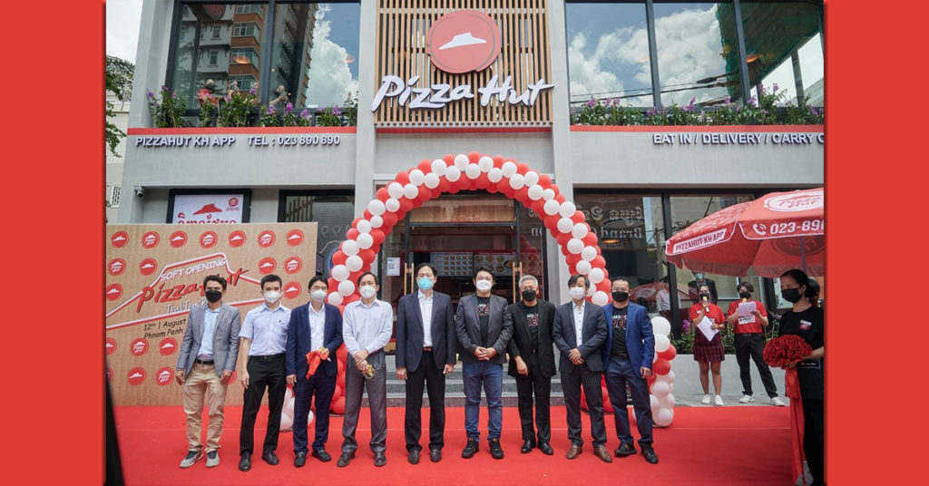 ហាងភីហ្សាហាត់ (PIZZA HUT) ម៉ាករបស់សហរដ្ឋអាមេរិក បានបើកដំណើរការជា ផ្លូវការហើយ នាព្រឹកមិញនេះ គឺថ្ងៃទី 12 ខែសីហានេះ នៅតំបន់ផ្សារទួលទំពូង