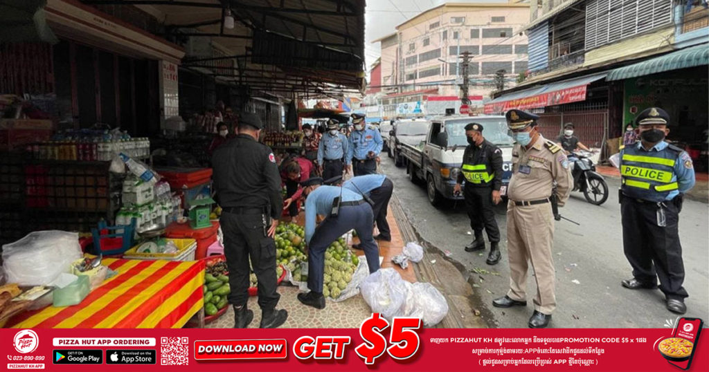 អាជ្ញាធរខណ្ឌ៧មករា ប្រើប្រាស់វិធានការក្តៅចុះរៀបចំសណ្តាប់ធ្នាប់ផ្លូវ០១ខែ្ស  ដែលអាជីវករយកទ្រូងផ្លូវធ្វើអាជីវកម្មបង្កបញ្ហាកកស្ទះចរាចរណ៍