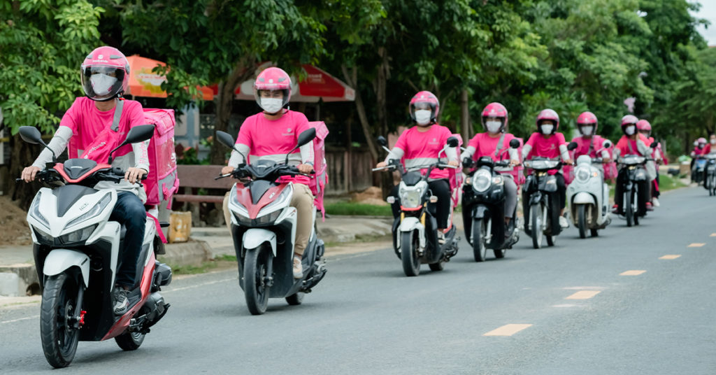 foodpanda យកចិត្តទុកដាក់ខ្ពស់លើការបណ្តុះបណ្តាលអំពីច្បាប់ចរាចរណ៍ដល់ដៃគូដឹកជញ្ជូន រាប់ពាន់នាក់របស់ខ្លួន