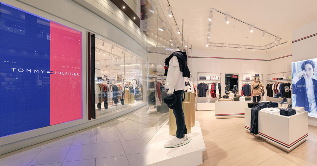 ហាង TOMMY HILFIGER បានពង្រីកទីផ្សាររបស់ខ្លួននៅប្រទេសកម្ពុជាជាមួយវត្តមាននៃហាងដំបូងបំផុតស្ថិតនៅផ្សារទំនើបអ៉ីអនម៉លភ្នំពេញ