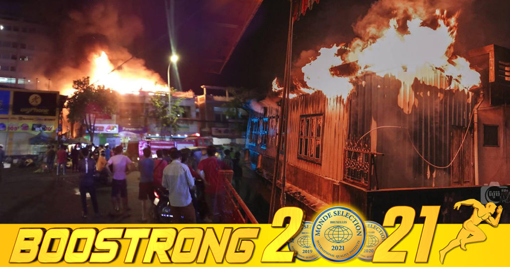 ឆ្លងចរន្តអគ្គិសនី បង្កជាអគ្គិភ័យឆាបឆេះផ្ទះឈើមួយកន្លែង នៅចំណុចវិថីសម្តេចមុនីរ៉េត សង្កាត់ផ្សារដើមគរ បណ្ដាលអោយមានមនុស្សចំនួន ៤នាក់រងរបួសធ្ងន់ស្រាល