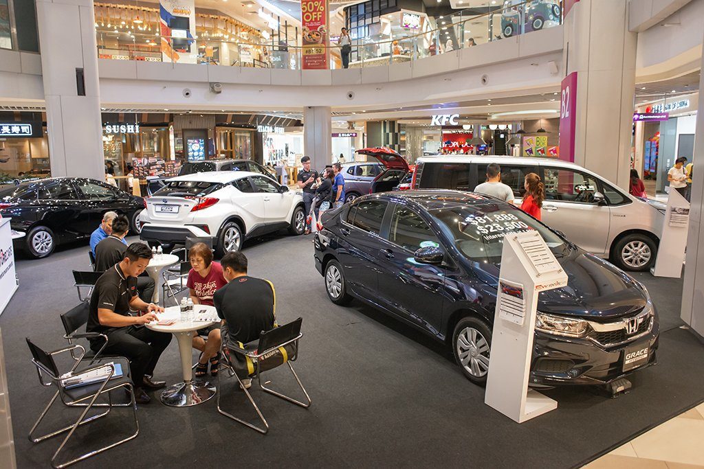 ចង់បានរថយន្តដែលមានក្នុងស្តុកឥឡូវនេះមែនទេ? ហេតុអ្វីបានជាអ្នកនាំចូលរថយន្តជួបផលលំបាកក្នុងការផ្គត់ផ្គង់រថយន្តនៅឆ្នាំ២០២២នេះ?