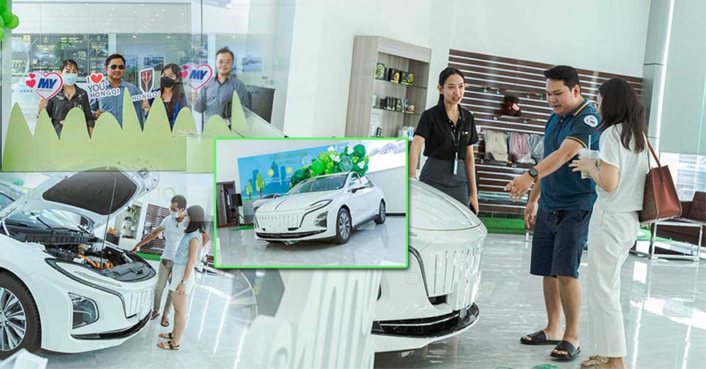 រថយន្តអគ្គិសនី Hongqi E-QM5 បង្ហាញខ្លួនលើកដំបូងនៅកម្ពុជា ខណៈមនុស្សជាច្រើនបានសាកល្បង