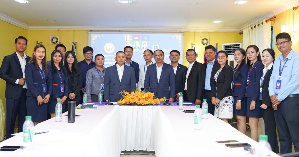 ធនាគារ ហ្វីលីពចុះអនុស្សរណៈលើកិច្ចសហប្រតិបត្តិការអាជីវកម្ម ជាមួយសាកលវិទ្យាល័យគ្រប់គ្រង និងសេដ្ឋកិច្ចខេត្តបាត់ដំបង