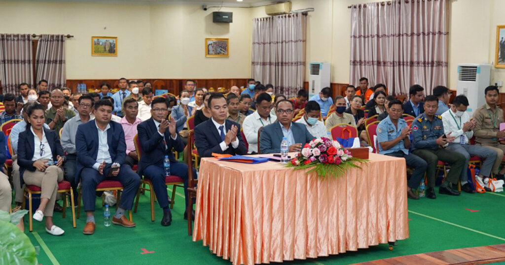 ធនាគារ ហ្វីលីព នាំយកដំណោះស្រាយផ្នែកហិរញ្ញវត្ថុជាអត្ថប្រយោជន៍ដល់ធុរកិច្ចនៅក្នុងខេត្តកំពង់ស្ពឺ