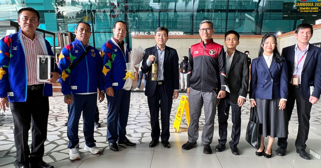 ប្រតិភូដង្ហែភ្លើងគប់កីឡាកម្ពុជា បានបន្តមកដល់ប្រទេសឥណ្ឌូណេស៊ីហើយ នារសៀលថ្ងៃទី២៩ ខែមីនា