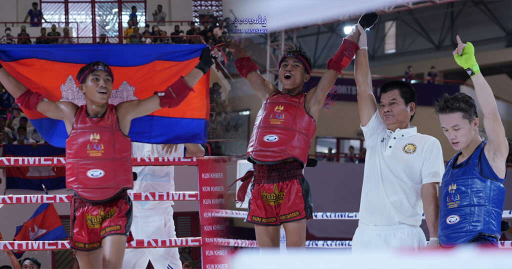 អបអរសាទរ! កីឡាករគុនខ្មែរ ភុន ពិសិដ្ឋ ដែលបានឈ្នះមេដាយមាស លើវិញ្ញាសាគុនខ្មែរបុរស ទម្ងន់ ៤៨គីឡូក្រាម