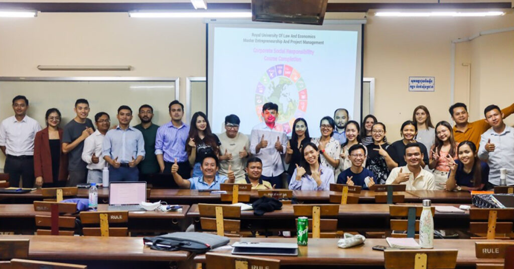 ពីទ្រឹស្តីទៅជាសកម្មភាព៖ មូលនិធិព្រីនស៍បានបណ្តុះបណ្តាលនិស្សិតថ្នាក់បរិញ្ញាបត្រជាន់ខ្ពស់នៅសាកលវិទ្យាល័យភូមិន្ទនីតិសាស្ត្រ និងវិទ្យាសាស្រ្តសេដ្ឋកិច្ច អំពីការបង្កើតយុទ្ធសាស្រ្តទំនួលខុសត្រូវសង្គមរបស់សាជីវកម្មឱ្យមានប្រសិទ្ធភាព