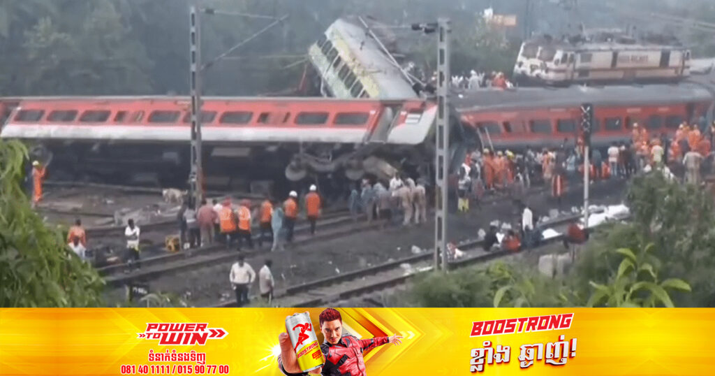 រថភ្លើង​ ២ គ្រឿងបុកគ្នា​ក្នុង​ប្រទេស​ឥណ្ឌា បណ្តាលឲ្យមនុស្ស​យ៉ាងតិច ២៣៣ ​នាក់​បាត់បង់ជីវិត