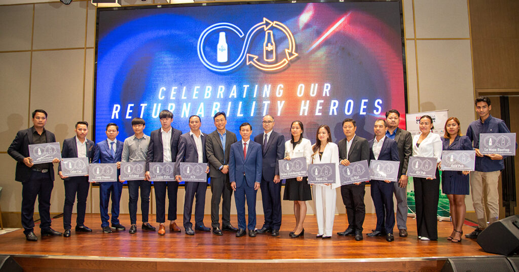 សហគមន៍ធុរកិច្ចកម្ពុជាអបអរសាទរវីរជនដែលនៅពីក្រោយយុទ្ធនាការប្រមូលដបត្រឡប់មកវិញ