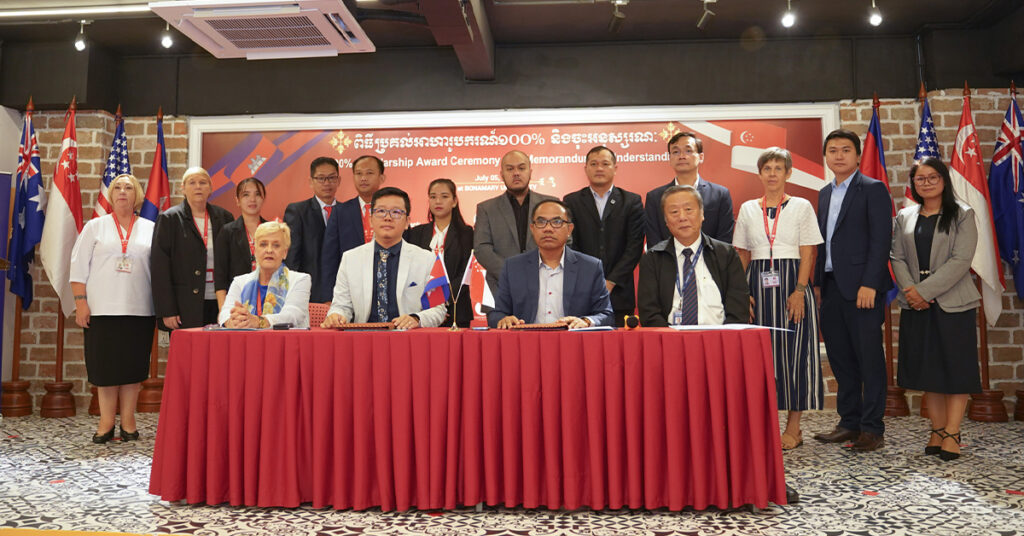 ធនាគារ ហ្វីលីព និងសាលារៀនអន្តរជាតិ ទ្រូ វីហ្សិនកម្ពុជា ឈានចូលឆ្នាំទីបីនៃកិច្ច សហការលើកម្មវិធីផ្តល់អាហារូបករណ៍