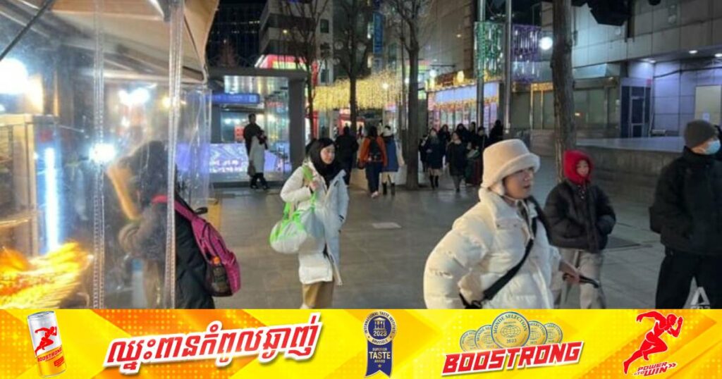 សីតុណ្ហភាពនៅកូរ៉េខាងត្បូងចុះរហូតដល់ -១៨អង្សាសេ និងបណ្តាលឲ្យជើងហោះហើរជាង ១០០ជើងត្រូវបានលុបចោលនិងពន្យាពេលជាបន្ទាន់