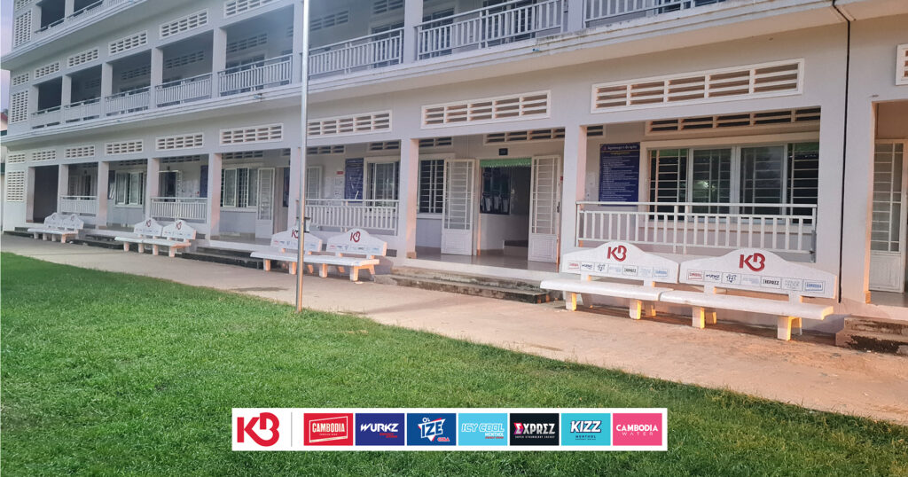 ៥៥ បង់អង្គុយពី ខ្មែរ ប៊ែវើរីជីស ជូនដល់សាលារៀន និងវត្តអារាម នៅខេត្តកំពត