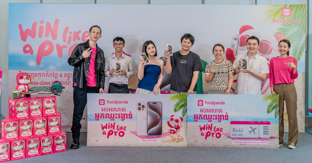 ព្រឹត្តិការណ៍ប្រគល់រង្វាន់ជូនអ្នកឈ្នះរង្វាន់ពិតៗពីកម្មវិធី Win like a pro របស់ក្រុមហ៊ុន foodpanda  