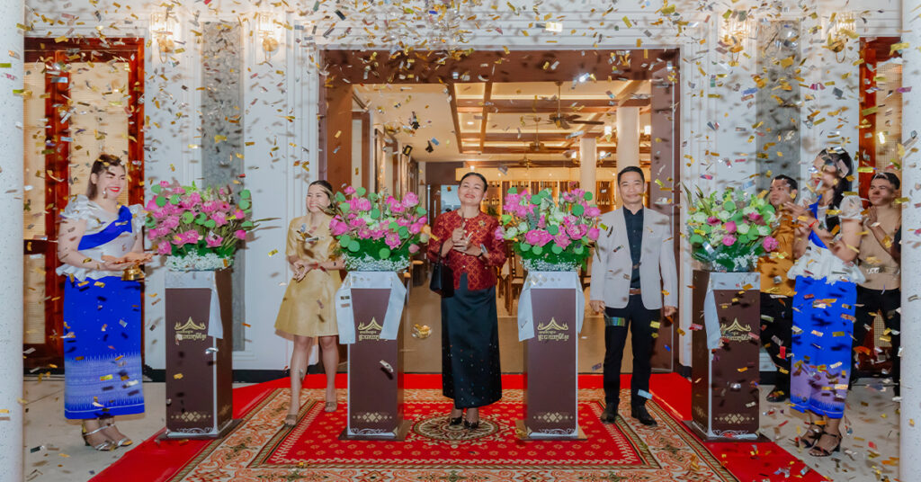 ផ្ទះបាយភូមិខ្មែរ ម៉ាកយីហោបង្កើតឡើងដោយកូនខ្មែរ មានឆន្ទៈយ៉ាងមោះមុត ក្នុងការចូលរួមអភិរក្ស និងអភិវឌ្ឍន៍ម្ហូបខ្មែរ កេរដំណែលជាតិ