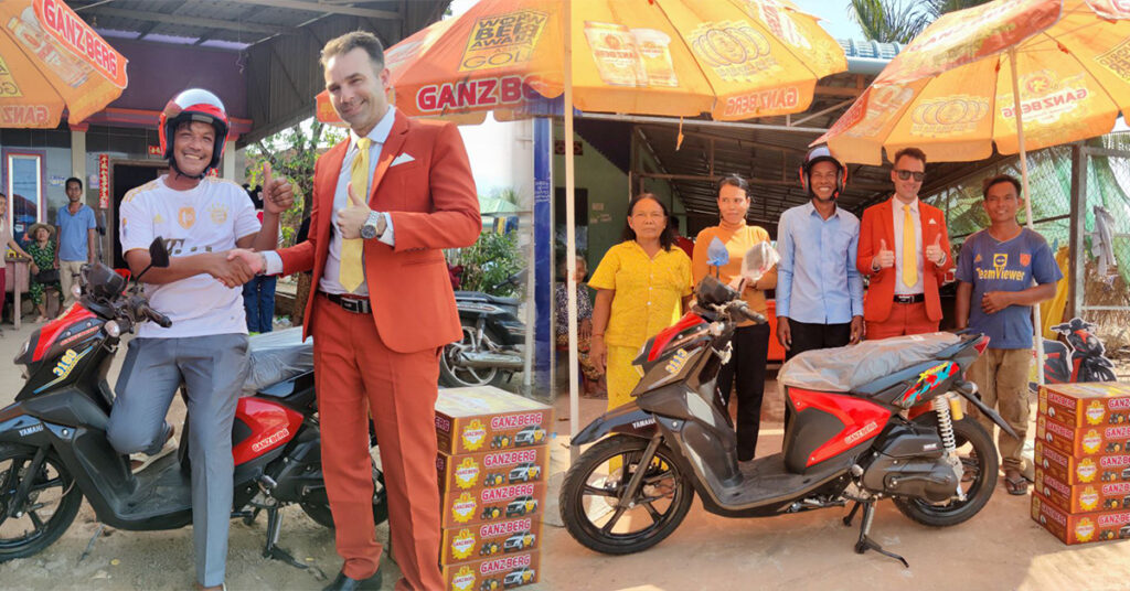 មិនបង្អង់យូរ! ក្រុមហ៊ុនស្រាបៀរ GANZBERG ប្រើពេលតែមួយថ្ងៃដឹកម៉ូតូប្រគល់ជូនអតិថិជនដល់ខាងមុខផ្ទះតែម្ដង