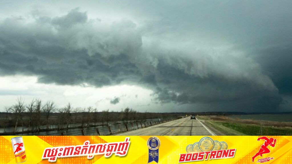 ខ្យល់គួចដ៏កម្រមួយបានបណ្តាលឱ្យពលរដ្ឋចិនម្នាក់បាត់បង់ជីវិត ខណៈ ៨៩នាក់ផ្សេងទៀតបានរងរបួស