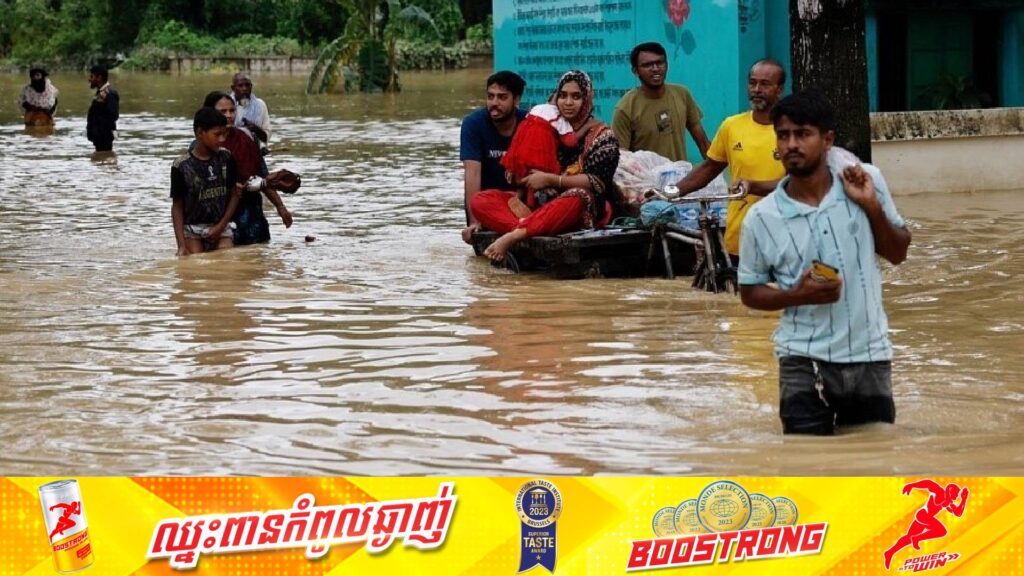 ពលរដ្ឋបង់ក្លាដែស ៥នាក់បានបាត់បង់ជីវិតនិង ១០ម៉ឺននាក់ត្រូវជាប់គាំងមិនអាចចេញទៅណារួច ដោយសារទឹកជំនន់