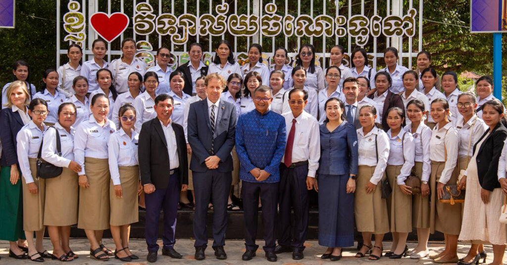 ក្រសួងអប់រំ យុវជន និងកីឡា និងសហភាពអឺរ៉ុប សម្ពោធគម្រោងសម្ព័ន្ធមេត្រីភាព «Twinning» លើកំណែទម្រង់ ការអប់រំបច្ចេកទេសមធ្យមសិក្សាទុតិយភូមិនៅកម្ពុជា