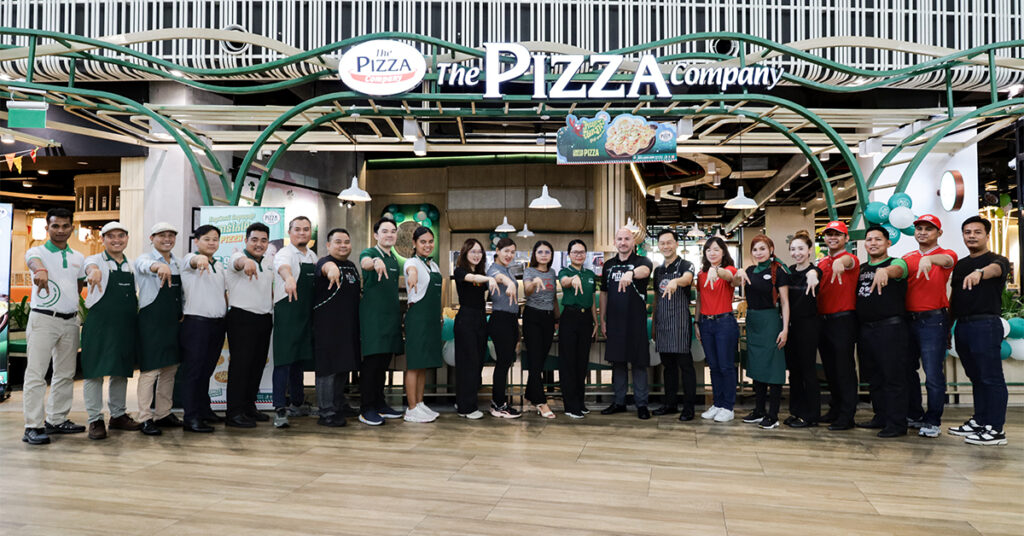 អគ្គនាយកក្រុមហ៊ុនចុះមកបម្រើសេវាកម្មក្នុងហាងផ្ទាល់ជាមួយបុគ្គលិកមួយថ្ងៃពេញ