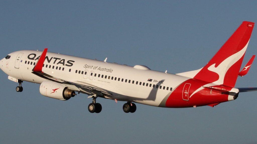ក្រុមហ៊ុនអាកាសចរណ៍ Qantas Airways ត្រូវពិន័យជាង ៧៥លានដុល្លារ ជុំវិញករណីបណ្តេញកម្មករជិត ២,០០០នាក់ដោយខុសច្បាប់អំឡុងពេលផ្ទុះការរាតត្បាតជំងឺកូវីដ-១៩