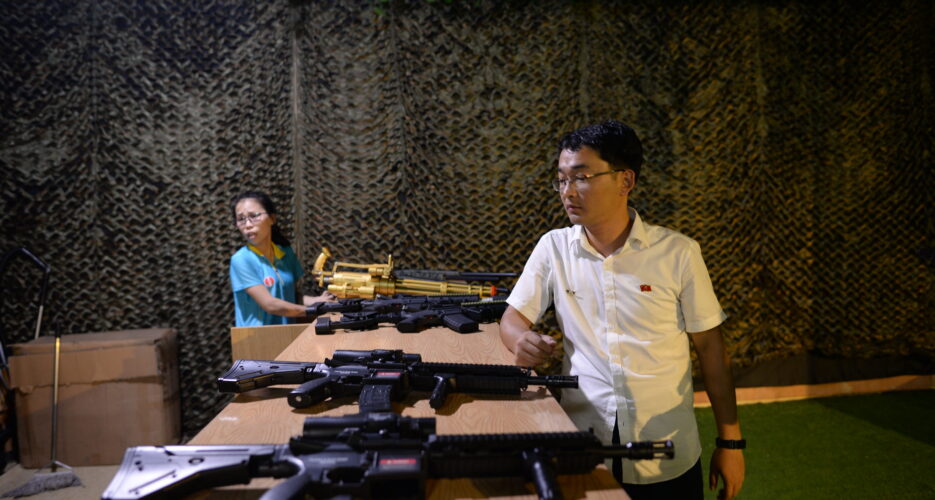 បុរសចិនម្នាក់ត្រូវជាប់ពន្ធនាគារ ៨ឆ្នាំ ជុំវិញករណីព្យាយាមរត់ពន្ធអាវុធទីអាមេរិកទៅកូរ៉េខាងជើង ជាថ្នូរនឹងប្រាក់ ២លានដុល្លារ