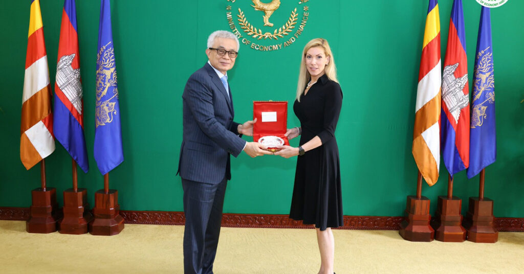 រដ្ឋមន្រ្តីក្រសួងសេដ្ឋកិច្ច ស្នើឱ្យសហរដ្ឋអាម៉េរិក ផ្ដល់នូវជំនួយបច្ចេកទេស និងការអភិវឌ្ឍសមត្ថភាពស្ថាប័ន ក្នុងដំណាក់កាលអន្តរកាល សម្រាប់រយៈពេលមធ្យម និងរយៈពេលវែងខាងមុខ