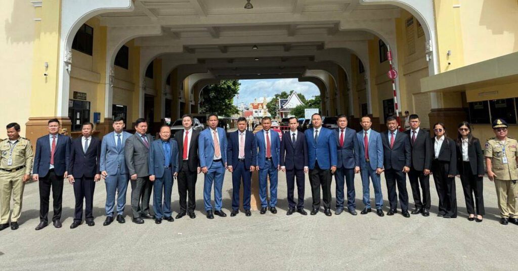 នគរបាលជាតិកម្ពុជា នឹងជួបប្រជុំជាមួយនគរបាលភូមិន្ទថៃ នៅខេត្តស្រះកែវ ប្រទេសថៃ ដើម្បីពិនិត្យលើការពង្រឹងកិច្ចសហការទប់ស្កាត់ និងបង្ក្រាបបទល្មើសឆ្លងដែន