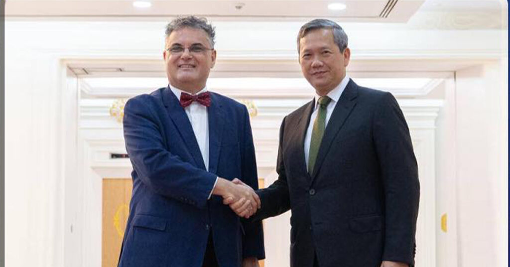 សម្តេចធិបតី ហ៊ុន ម៉ាណែត និង ឯកអគ្គរដ្ឋទូតបារាំងតែងតាំងថ្មីប្រចាំកម្ពុជា ប្ដេជ្ញាជំរុញការពង្រឹង និងពង្រីកទំនាក់ទំនងទ្វេភាគី បារាំង-កម្ពុជា ឱ្យកាន់តែរឹងមាំ