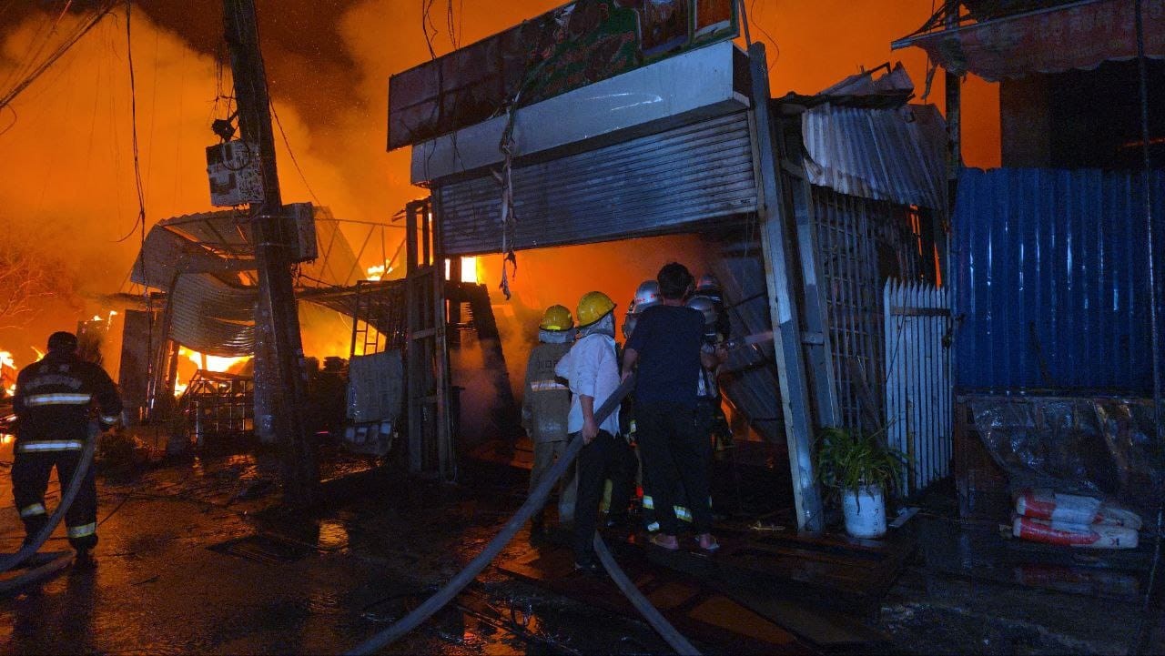 ផ្ទះឆេះខូចខាត