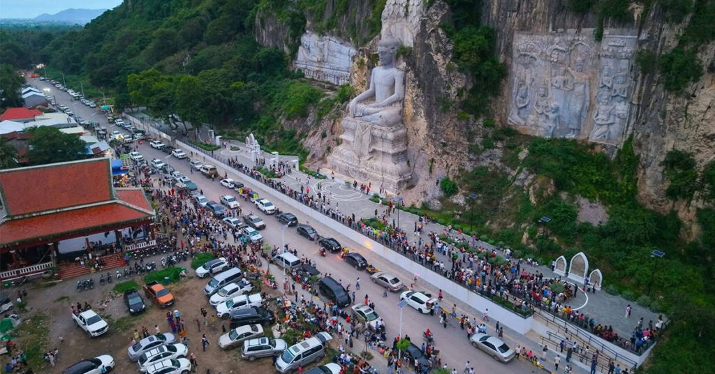 រមណីយដ្ឋានភ្នំសំពៅ កំពុងក្លាយជាទីកន្លែងកម្សាន្ត ដែលទាក់ទាញចិត្តភ្ញៀវទេសចរជាតិ និងអន្តរជាតិ
