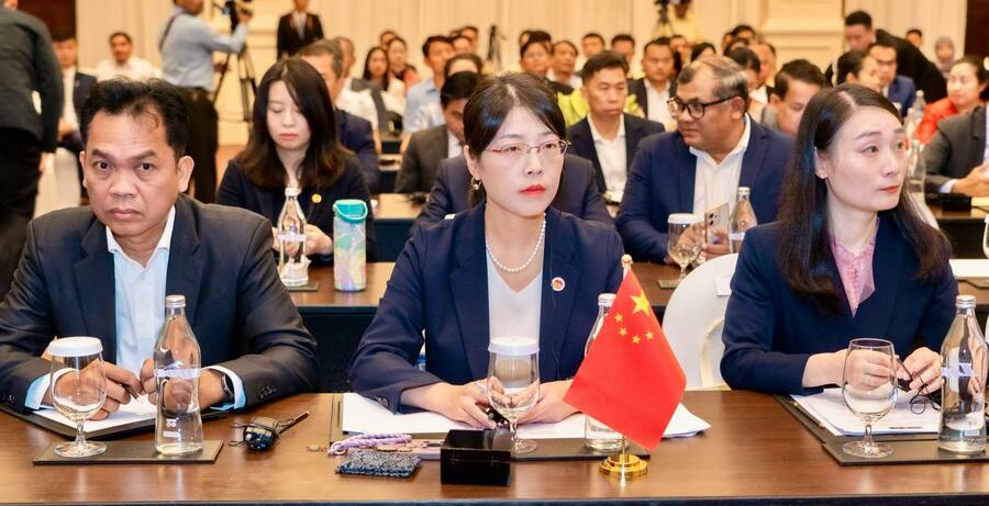 ពិធីបើកវេទិកា