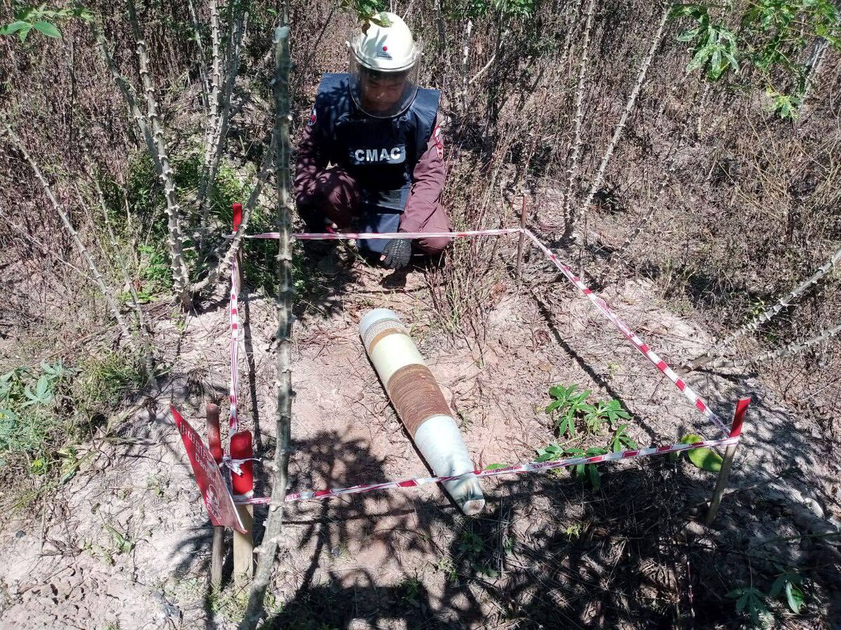 ការបោសសម្អាតតំបន់គ្រាប់បែកចង្កោម