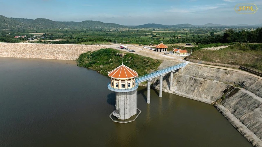 សំណង់បង្អៀរ