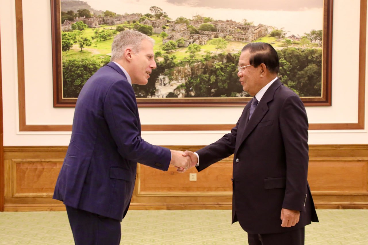 ការជួបពិភាក្សារវាងសម្តេចតេជោ ហ៊ុន សែន និងឯកអគ្គរដ្ឋទូតកាណាដា