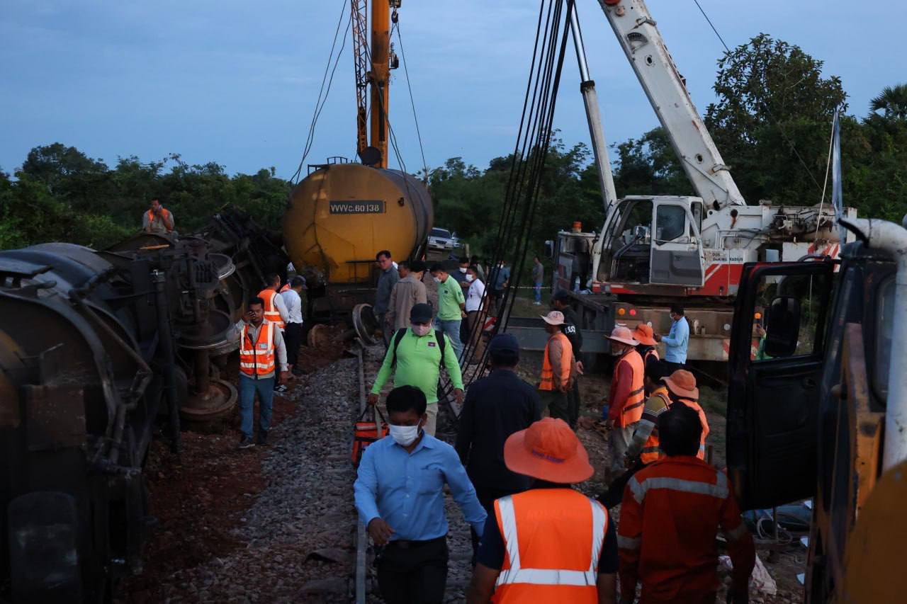 This image has an empty alt attribute; its file name is 22.jpg