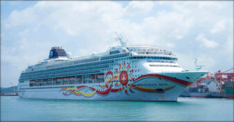 ភ្ញៀវទេសចរណ៍ជាង ១០០០នាក់ បានមកលេងកម្សាន្តនៅកម្ពុជា តាមរយៈនាវាទេសចរណ៍ NORWEGIAN ដែលជារបស់សញ្ជាតិ បាហាម៉ាស