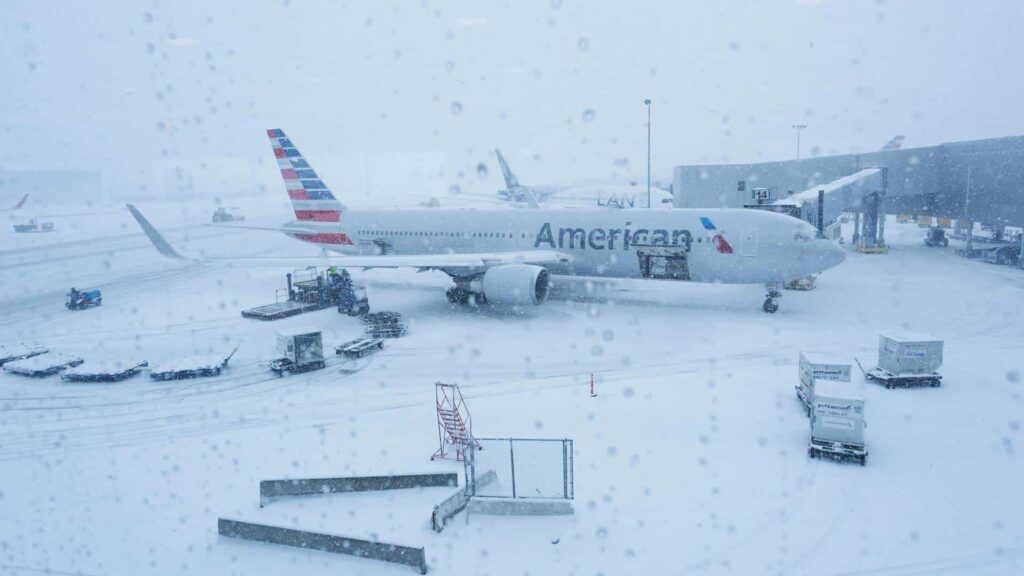 អាមេរិក លុបចោលនិងពន្យាពេលជើងហោះហើរជាង​ ១២,៨០០ជើងជាបន្ទាន់ ដោយសារឥទ្ធិពលព្យុះរដូវរងា