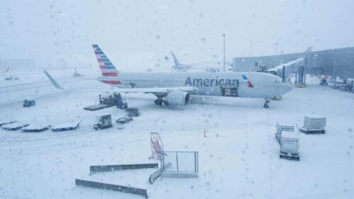 អាមេរិក លុបចោលនិងពន្យាពេលជើងហោះហើរជាង​ ១២,៨០០ជើងជាបន្ទាន់ ដោយសារឥទ្ធិពលព្យុះរដូវរងា