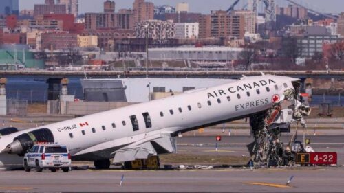 អ្នកបើកយន្តហោះ ២នាក់បានបាត់បង់ជីវិត ក្នុងហេតុការណ៍យន្តហោះបុកជាមួយរថយន្តពន្លត់អគ្គិភ័យក្នុងព្រលានយន្តហោះនៅអាមេរិក