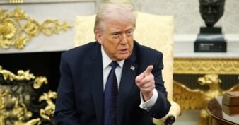 សំណើសុំកញ្ចប់ថវិកា ២០០ពាន់លានដុល្លារសម្រាប់សង្គ្រាមអ៊ីរ៉ង់របស់លោក Trump ប្រឈមនឹងការប្រឆាំងយ៉ាងខ្លាំងនៅក្នុងសភាអាមេរិក