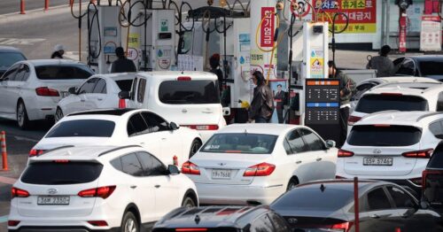 កូរ៉េខាងត្បូងកំពុងពិចារណារឹតបន្តឹងការបើកបរទូទាំងប្រទេស ប្រសិនបើតម្លៃប្រេងសាំងបន្តឡើងថ្លៃ