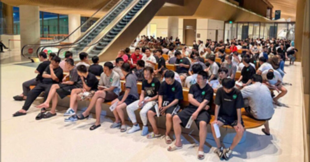 ជនបរទេស ជាង ១ពាន់នាក់ ត្រូវបានបណ្ដេញចេញ​ពី​កម្ពុជា ពាក់ព័ន្ធនឹងករណី ឆ-បោកតាមប្រព័ន្ធអនឡាញ និងលួចឆ្លងដែនខុសច្បាប់